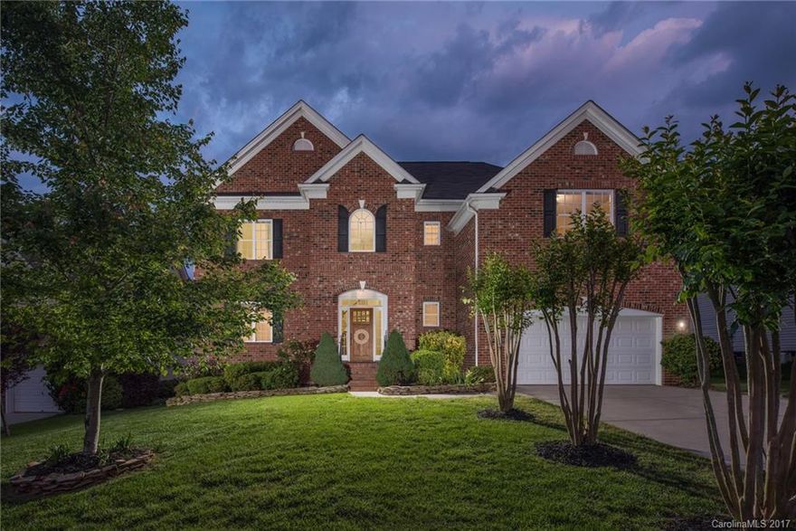 Popular Stephens Grove is amenity rich w/clubhouse, pool, tennis courts, playground, recreational area, basketball & is very walkable. Great room with gas fireplace & gorgeous built-in cabinetry. Master retreat offers garden tub and separate shower. Ceramic tile in baths. Three good size bedrooms plus bonus. Two car garage, deck, raised garden area and fenced backyard.
