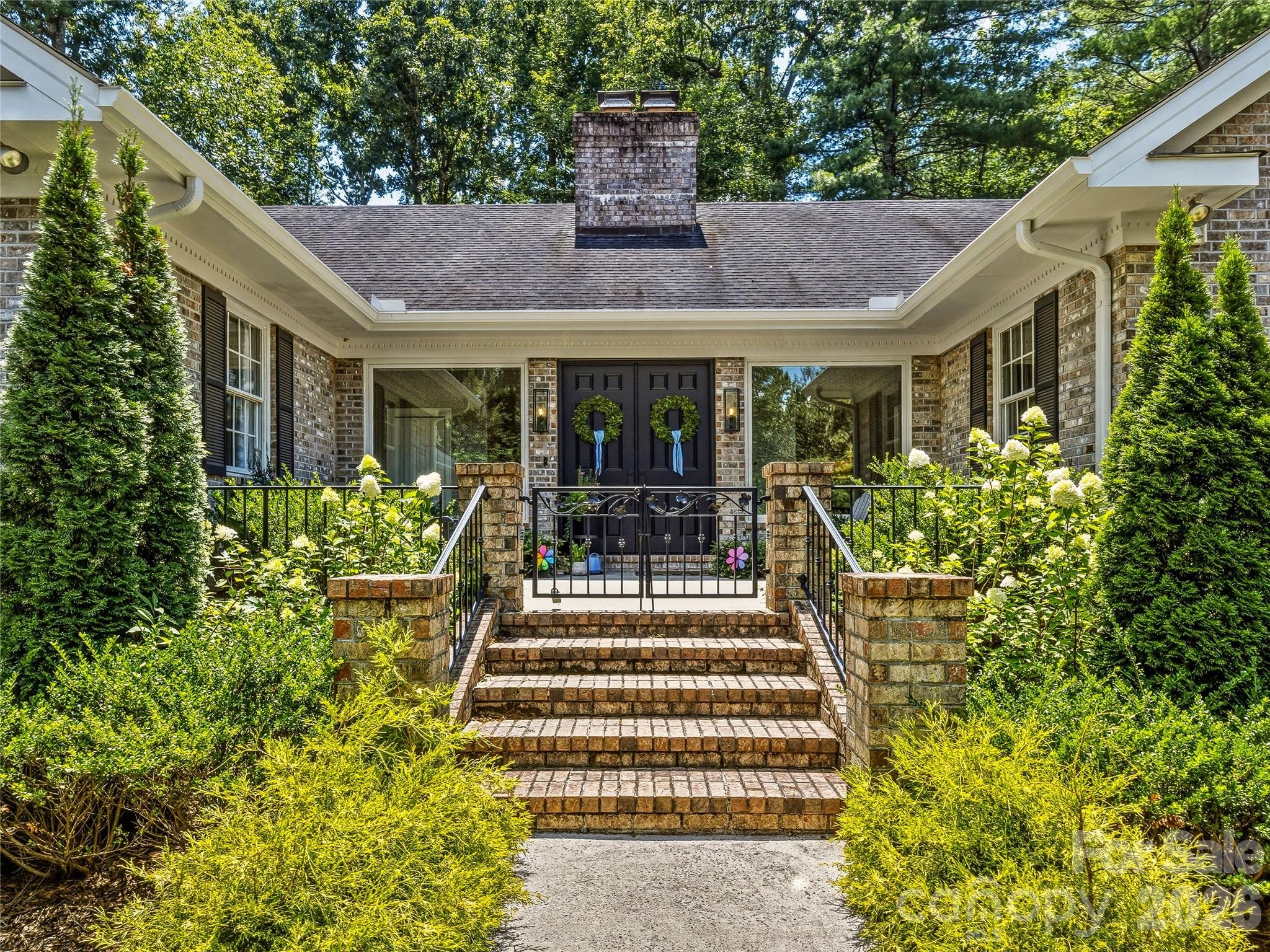 4 Hemlock Road, Asheville, NC, 28803