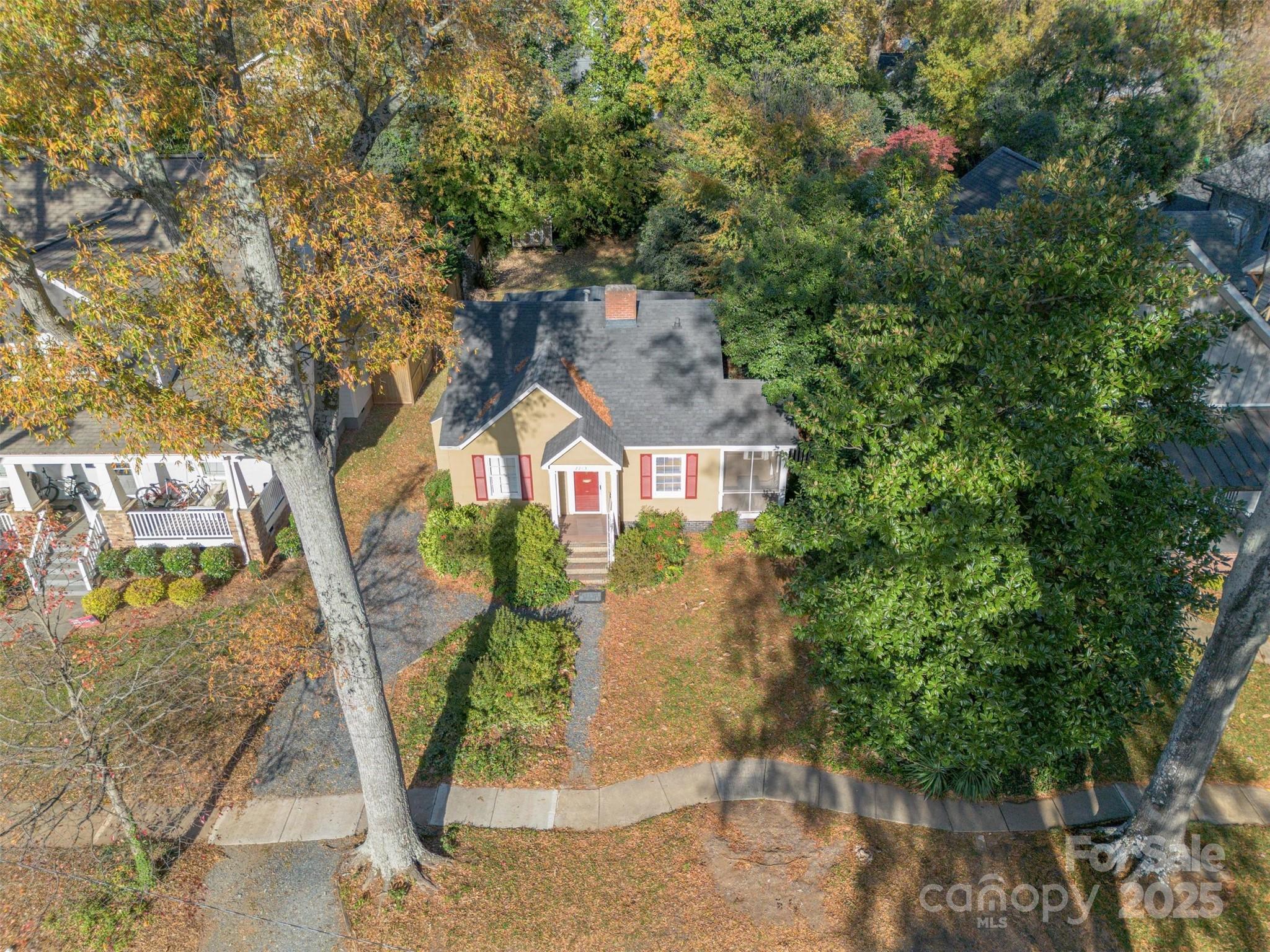 2213 Chesterfield Avenue