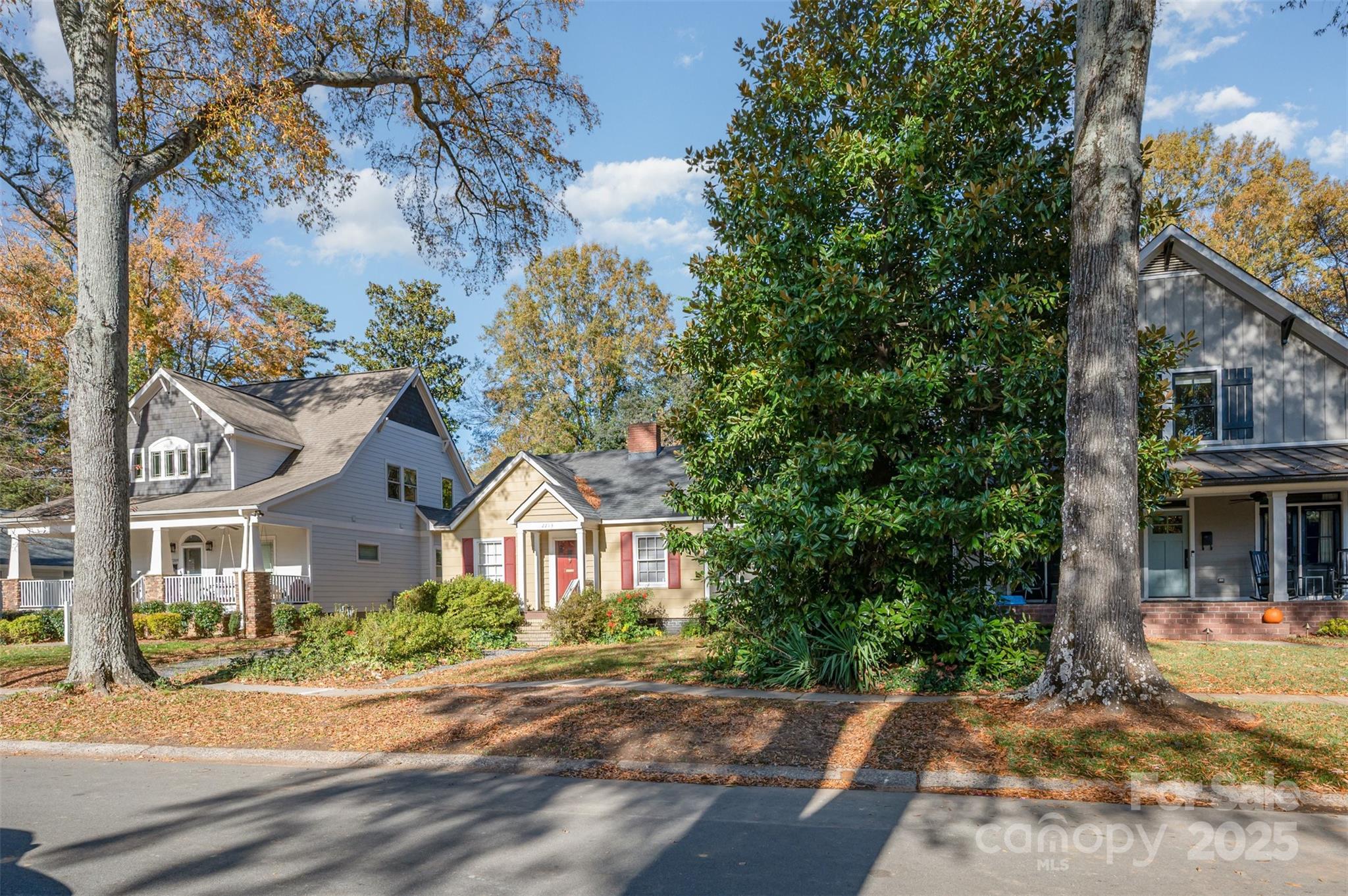 2213 Chesterfield Avenue