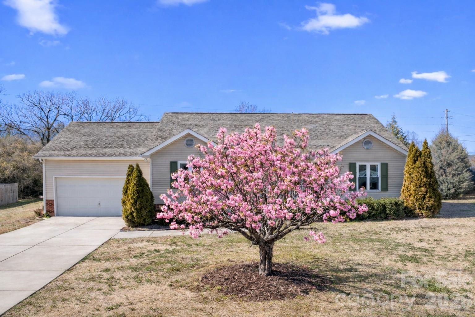 921 Hollow Hill Court