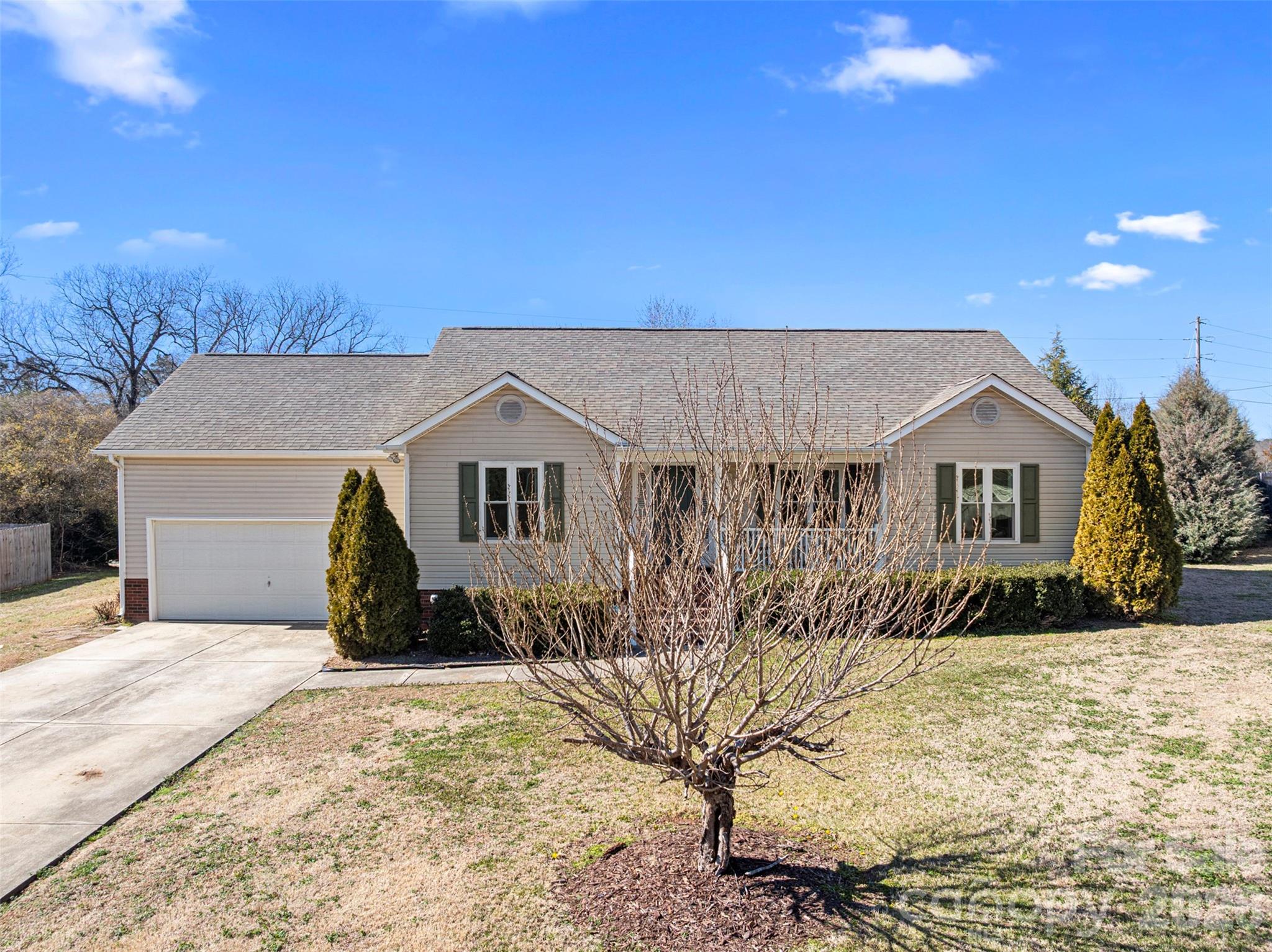 921 HOLLOW HILL Court