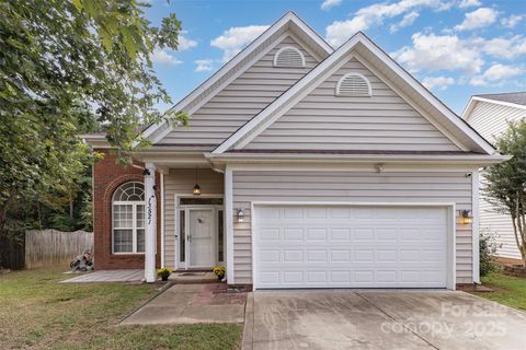 Photo of 13521 Michael Lynn Road, Charlotte, NC 28278 (MLS # 4304720)