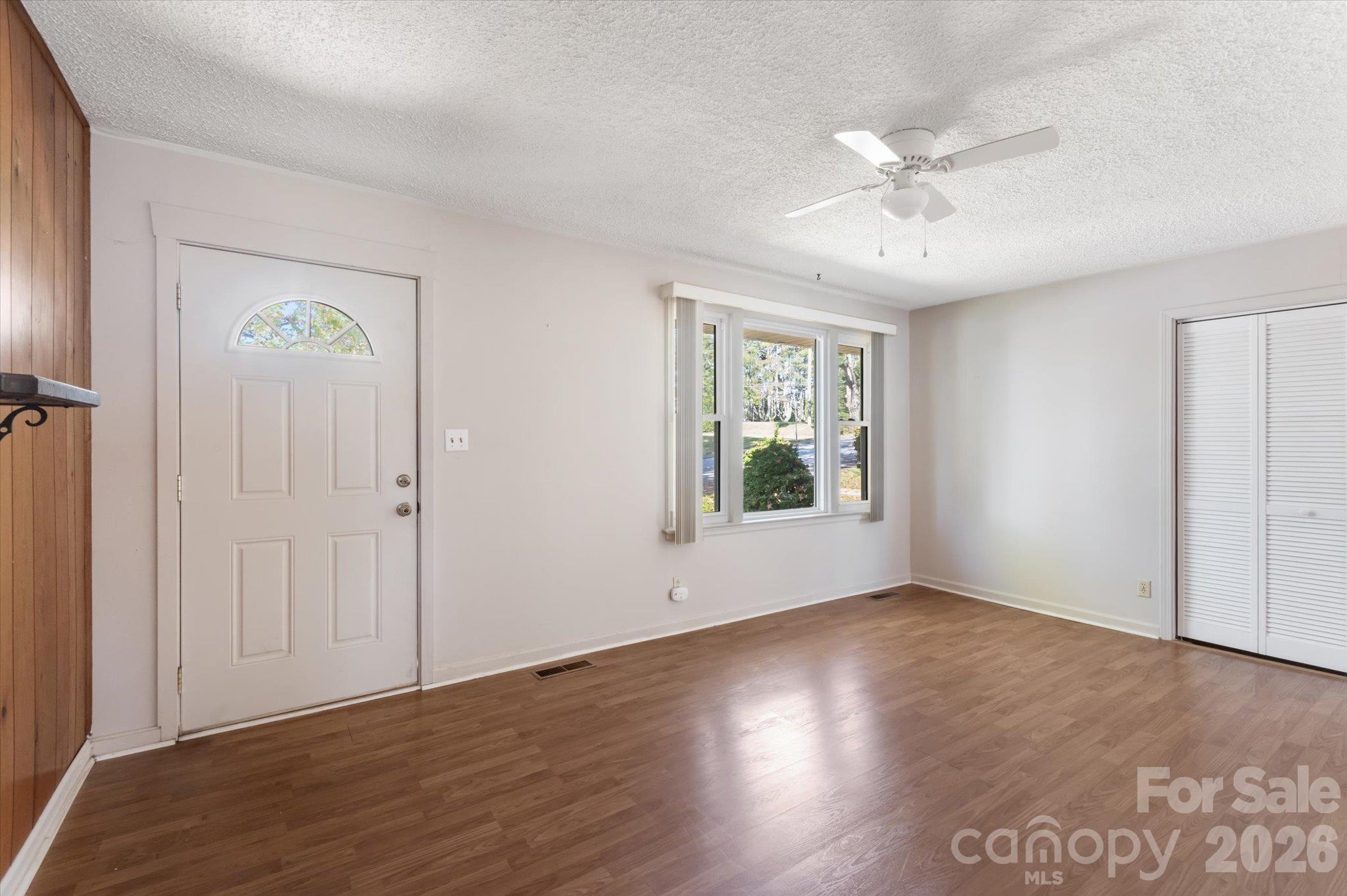 27 Trowbridge Lane
