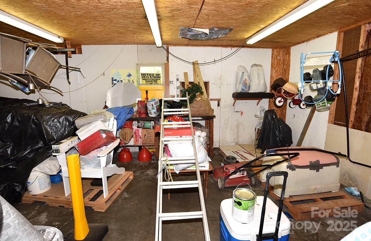 Happy Hollow - Residential