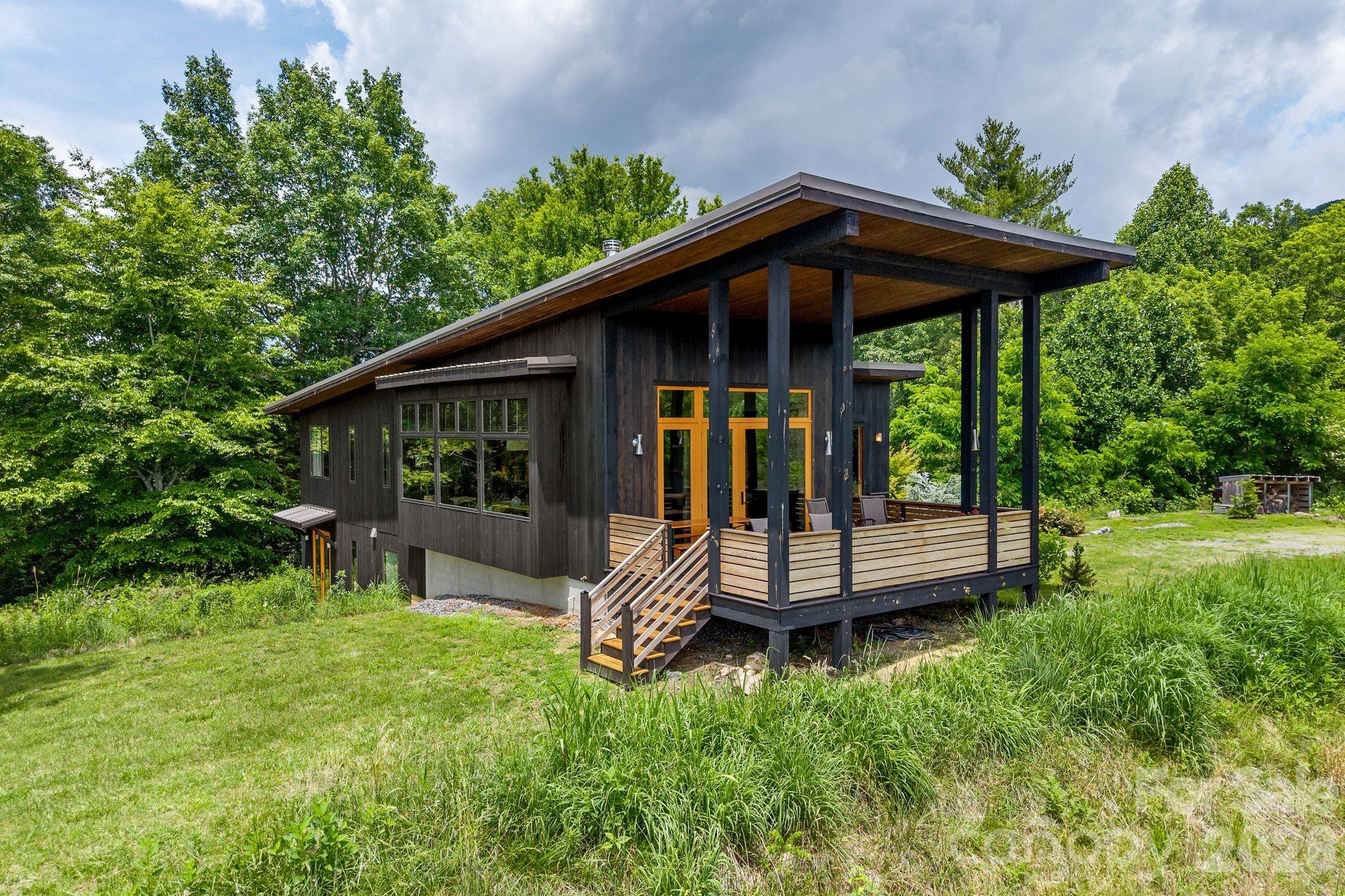 601 and 478 Freedom Cove Drive