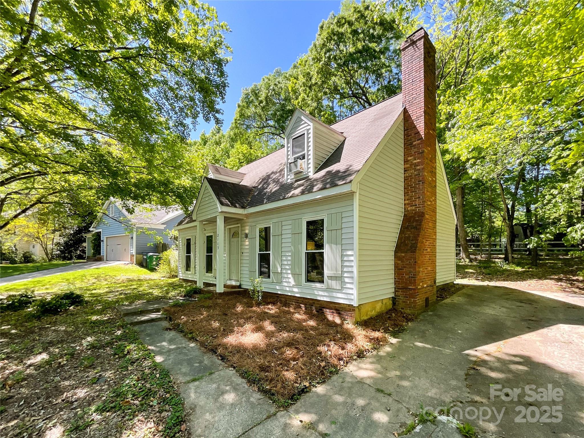 2113 Killarney Place