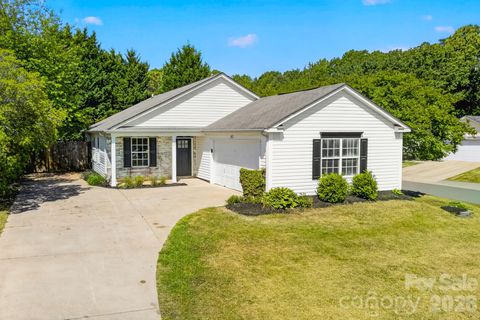 Photo of 102 Daventry Place, Mooresville, NC 28117 (MLS # 4370988)