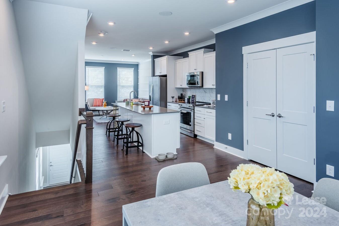 Charlotte, North Carolina 28213, United States, 3 Bedrooms Bedrooms, ,4 BathroomsBathrooms,Residential,Active,59779