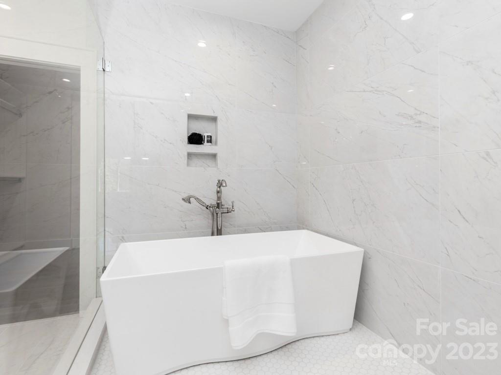 Barclay Downs - Residential