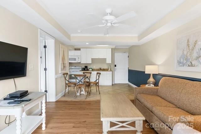 14290 Ocean Highway 201