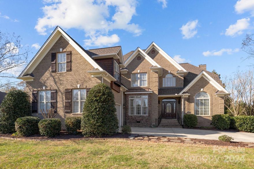 This stunning 5-bedroom, 3.5-bath luxury home is nestled on a private 1.4-acre lot surrounded by mature trees, offering both seclusion and natural beauty. The spacious primary suite is conveniently located on the main level, with an additional 4 generously sized bedrooms upstairs. A versatile office/bonus room provides extra living space for work or play. Step outside to the serene backyard, where you'll find an in-ground pool perfect for relaxation and entertaining. Enjoy convenient access to the back of the property via an adjacent road, offering added privacy and flexibility. The home boasts fresh paint throughout and new carpet in the primary bedroom, ensuring a move-in-ready experience. Located in a highly desirable community with a community pond, this home combines luxury living with an ideal setting. Conveniently located close to shopping,dining for Indian Land, Lancaster and Waxhaw.
DON'T MISS THIS OPPORTUNITY !!