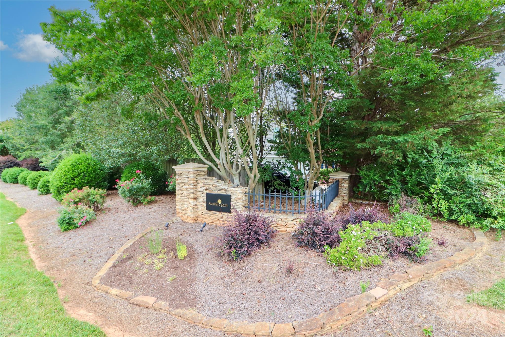 Franklin Grove - Residential