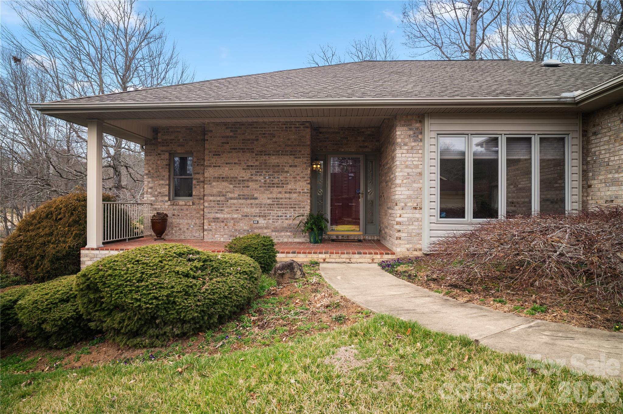 105 Fairway Knoll Drive