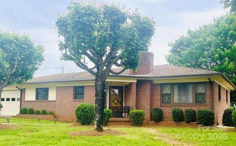 2135 Enon Road Morganton NC 28655