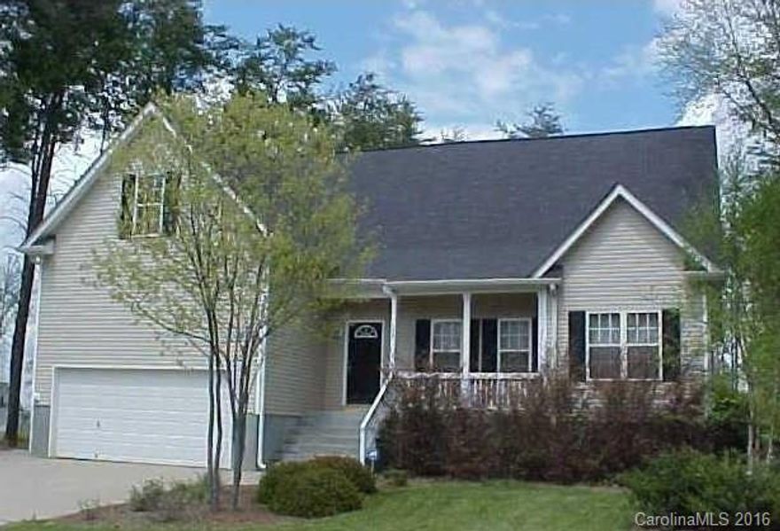 Great location in Troutman close to Mooresville and Statesville. Convenient to everything, easy access on and off 77. Rocking chair front porch. Vaulted greatroom with fireplace, Open kitchen with breakfast room and formal dining room. Large master suite with sitting room overlooking 1/2 acre level lot. Spacious secondary bedrooms.The perfect size bonus room up. Oversized deck overlooking private lot. NO HOA! Close proximity to shopping and Lake Norman! This is a great home with open plan!