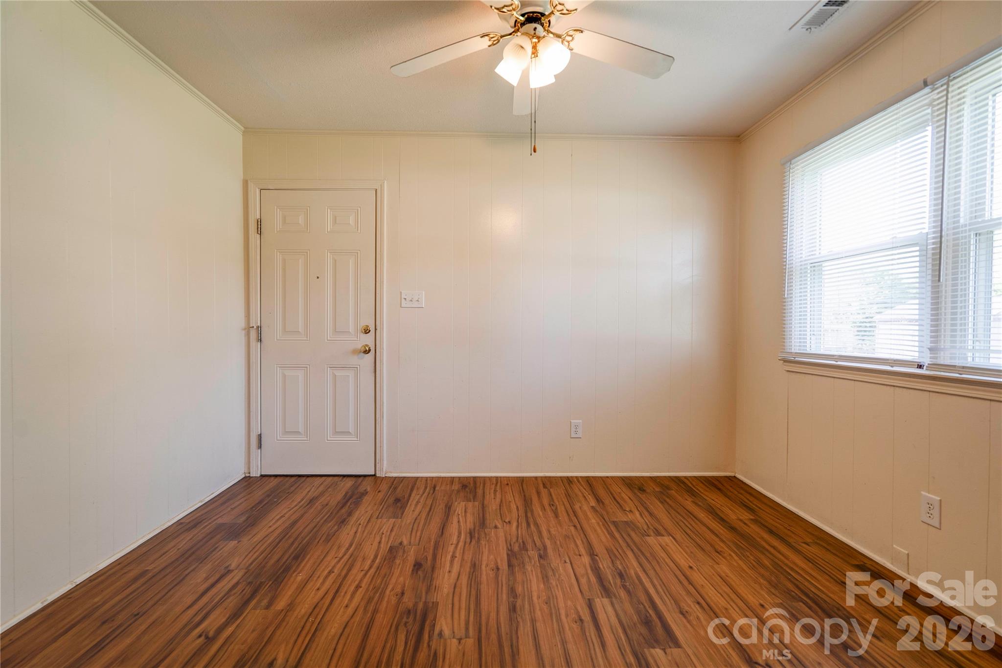 1904 Sulphur Springs Road