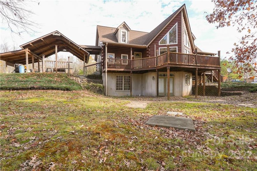 Your new home is custom and full of country charm! Enjoy the peace, serenity and wildlife on your 30 acre estate located less than 30 minutes from Raleigh. Bring your horses. Breathtaking views of the Cape Fear River, with over 1000 feet of river frontage. Minutes from shopping, dining and medical facilities. Cozy up in the den in front of the 2 story stone fireplace. Large custom windows bring in natural light.  Master bedroom, kitchen, laundry, den and dining room are on the main level. Brazilian cherry floors in dining room are unique. Two bedrooms in the loft share a full bath. Main level Master! Lower level features bedrooms, walk-in shower, workout room, and storage. Walk out Basement. Enjoy the beautiful garden/landscaping all around the home. 2 car carport and 2 small outbuildings on property. 



--