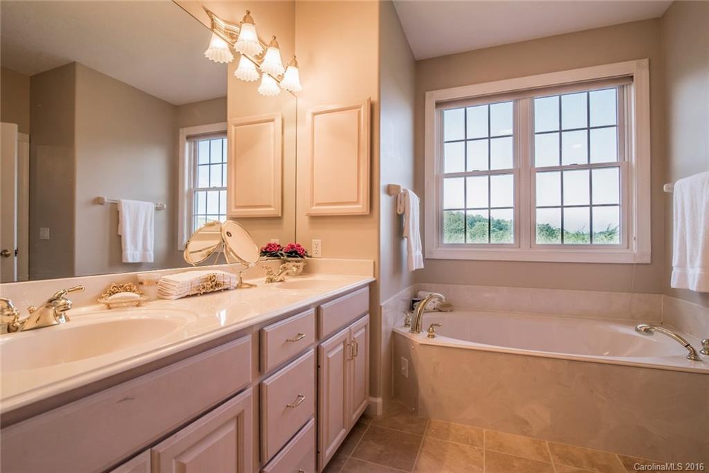 Laurel Oaks - Residential