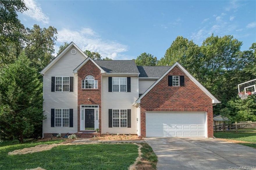 Beautiful Waxhaw home offers 4 bed, 3 full bath, office & large bonus room. Guest suite on main with full bath.  New paint, granite, tile & carpet. Hardwood floors & tile on main.  New HVAC 2015 & 2016 with attic radiant barrier insulation, Roof 2011, water heater 2013. Rain Soft water treatment system. Encapsulated crawl space privacy back yard with trees all nestled in a cul-de-sac. Great family neighborhood with no HOA. Walk to town for all the festivities , restaurants and shops! A MUST SEE!