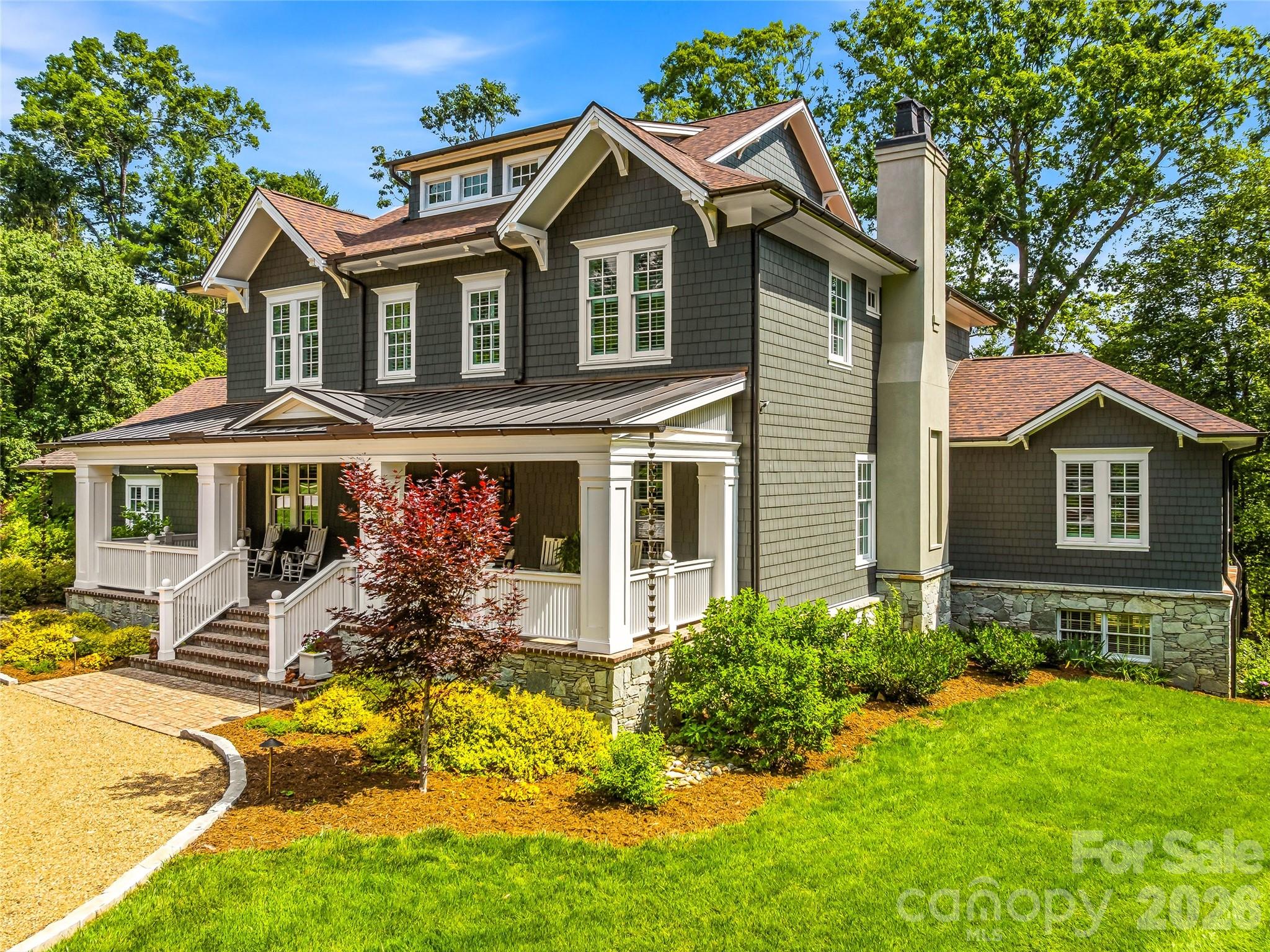 1 Cedar Chine Drive