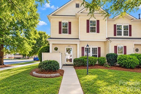 4201 TOWN CENTER RD, HARRISBURG, NC 28075 - Image f1448a71c6b35eb7edf4aec26e44e6e8/1997389794