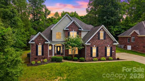 Photo of 1110 Mayfield Circle NW, Conover, NC 28613 (MLS # 4393654)