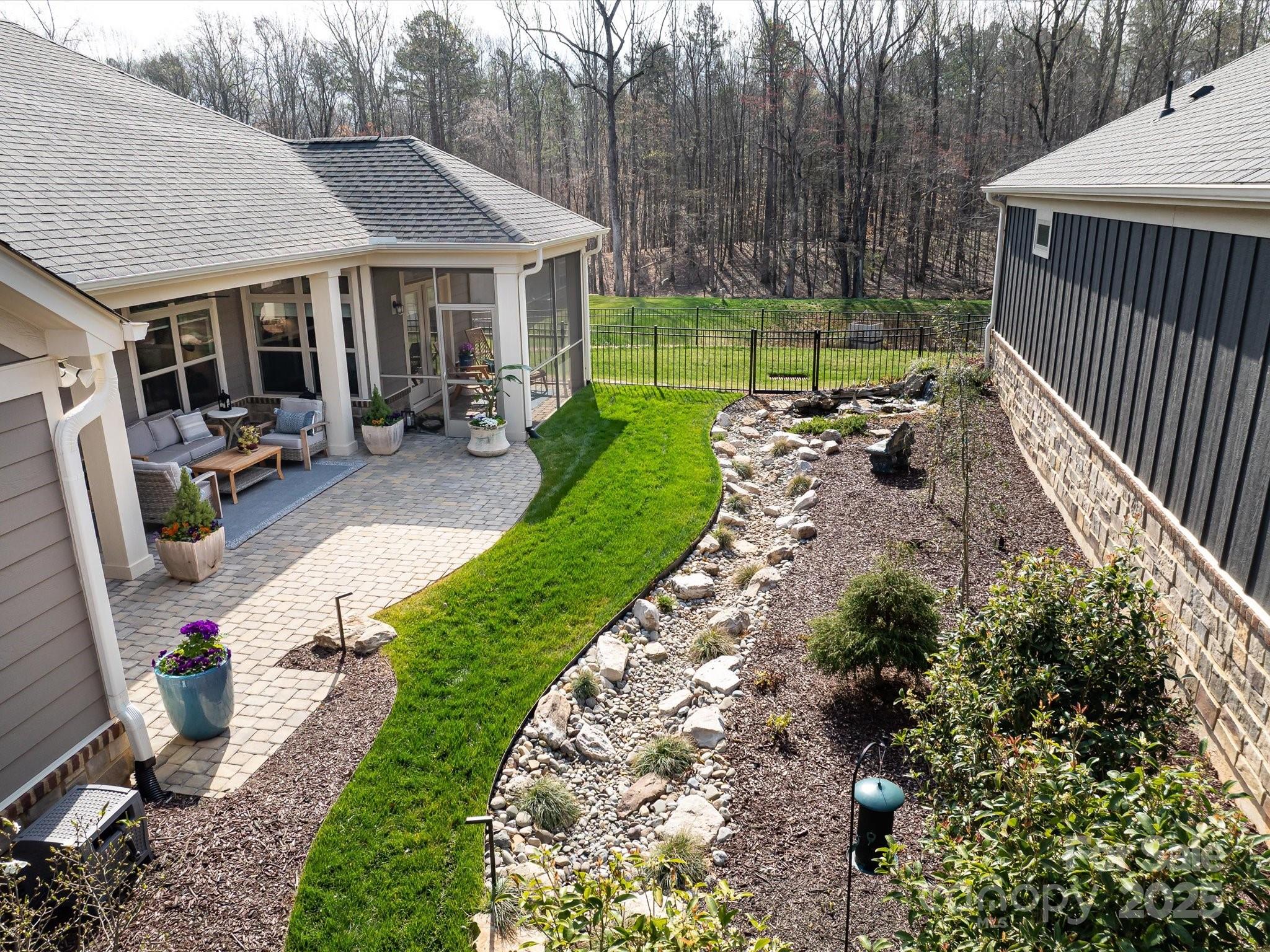 2011 Trailwood Drive