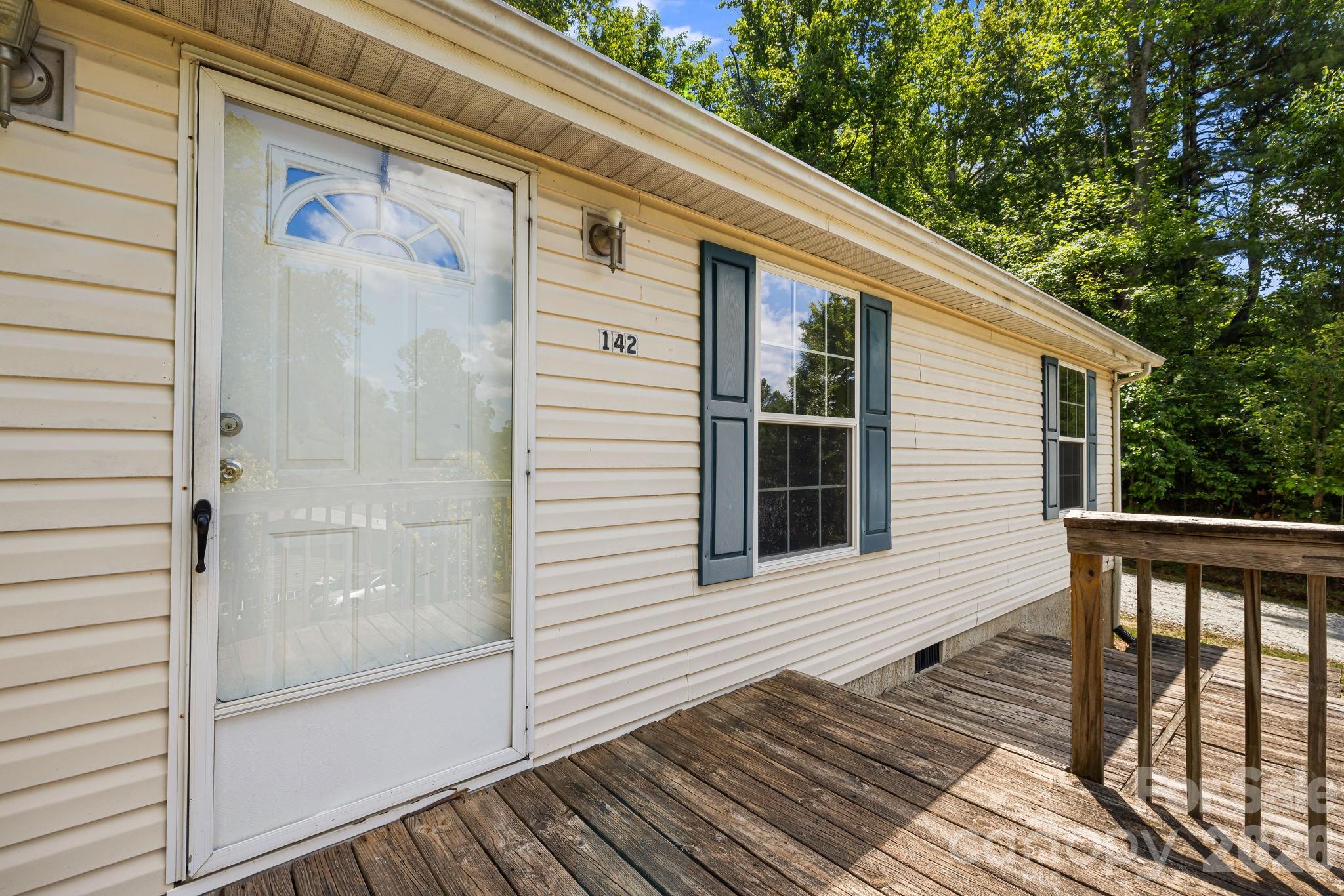 142 Josiah Lane