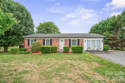 1329 Landsdowne Drive Conover NC 28613