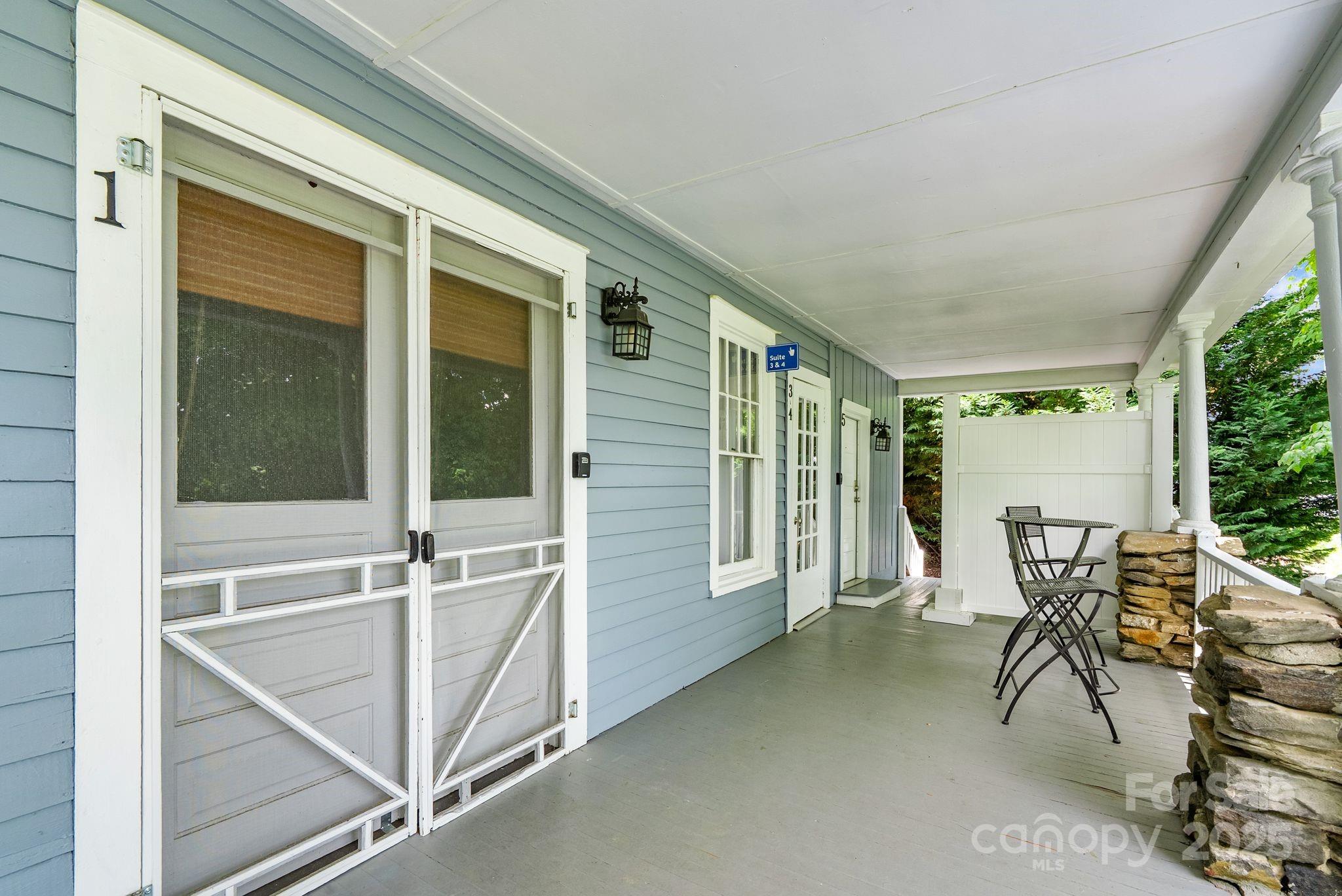33 Vance Avenue