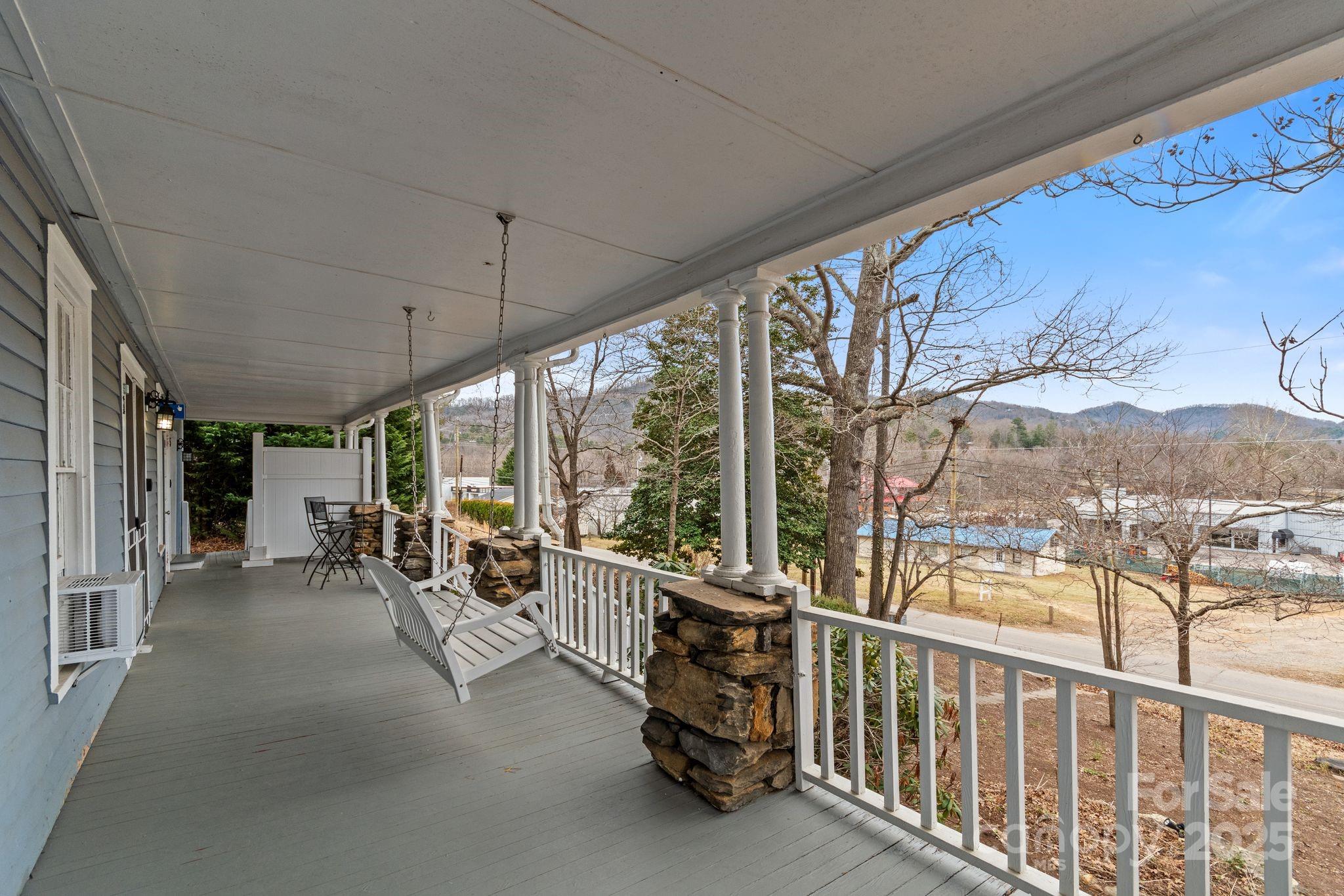 33 Vance Avenue