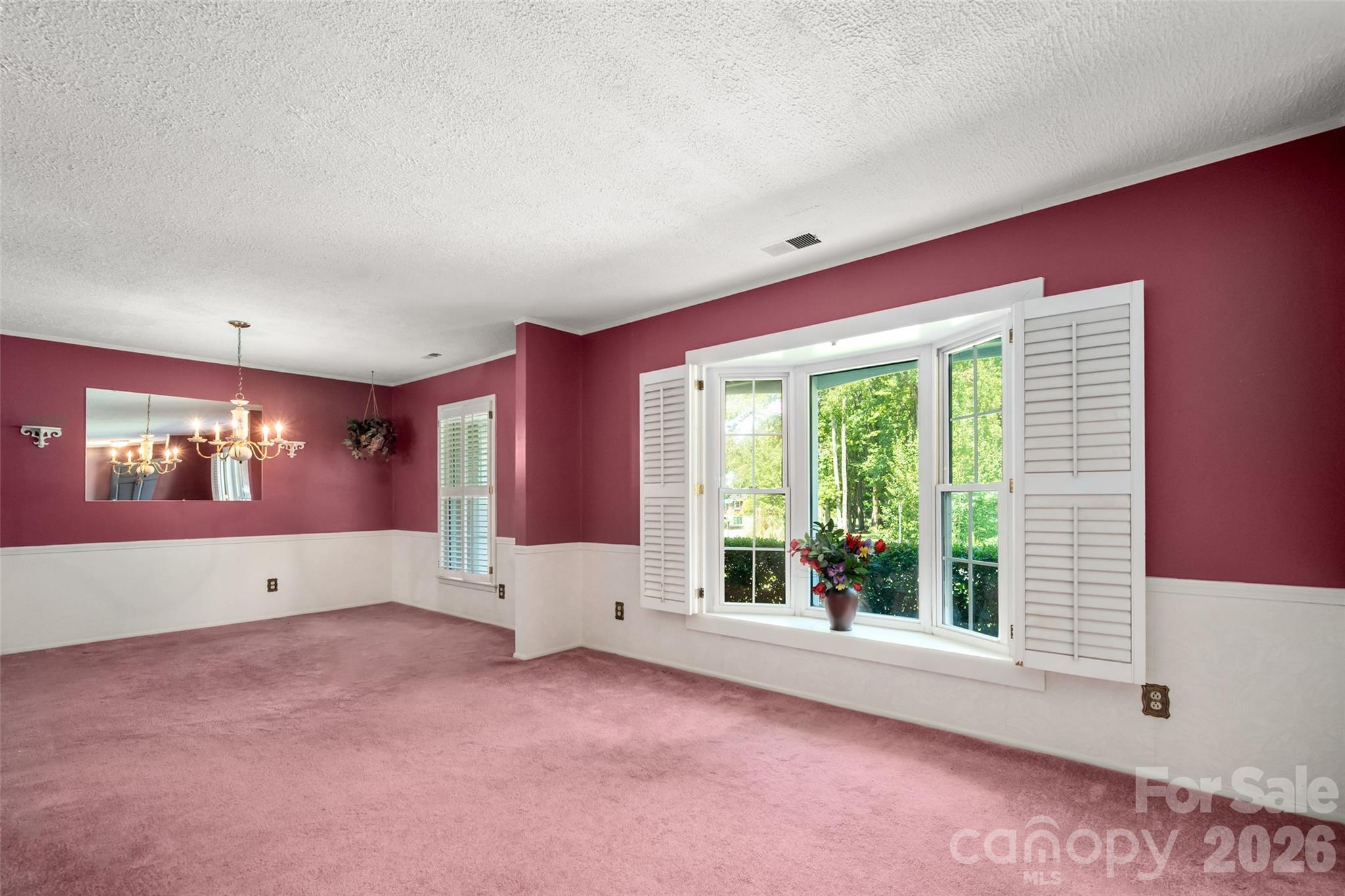 6637 Old Post Road