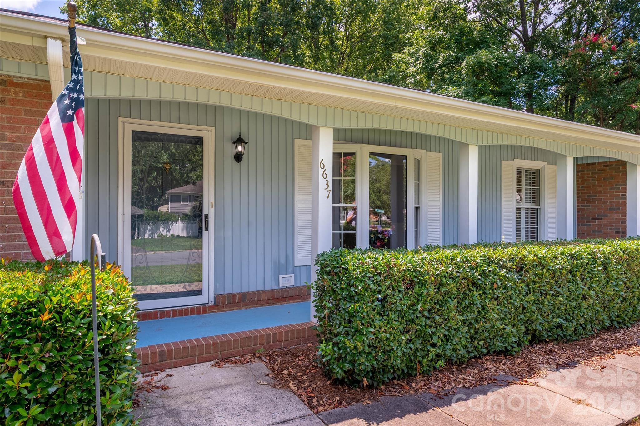 6637 Old Post Road
