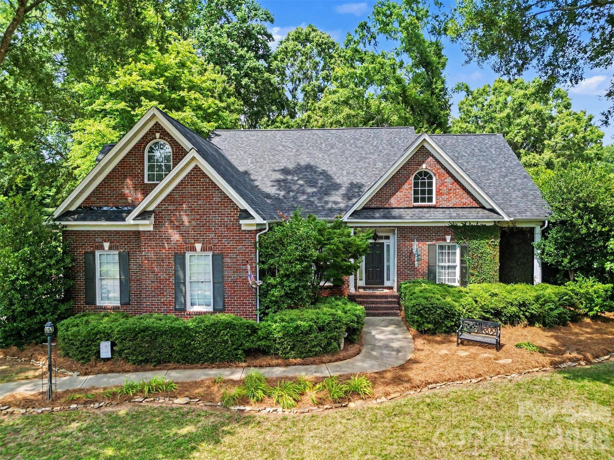 1484 Summit View Drive