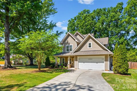 2562 Roseview Lane Charlotte NC 28205