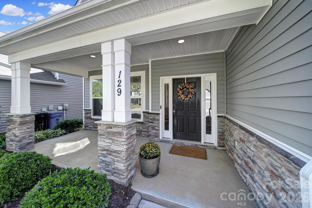 129 Lantern Acres Drive