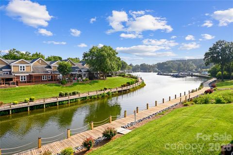 Photo of 18525 Harborside Drive, Cornelius, NC 28031 (MLS # 4325069)