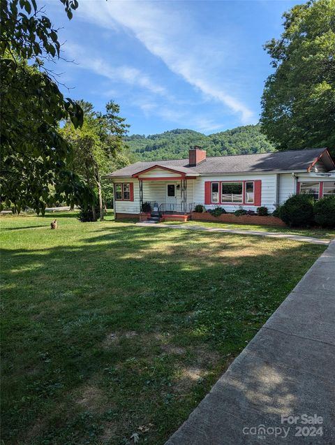 A home in Hendersonville