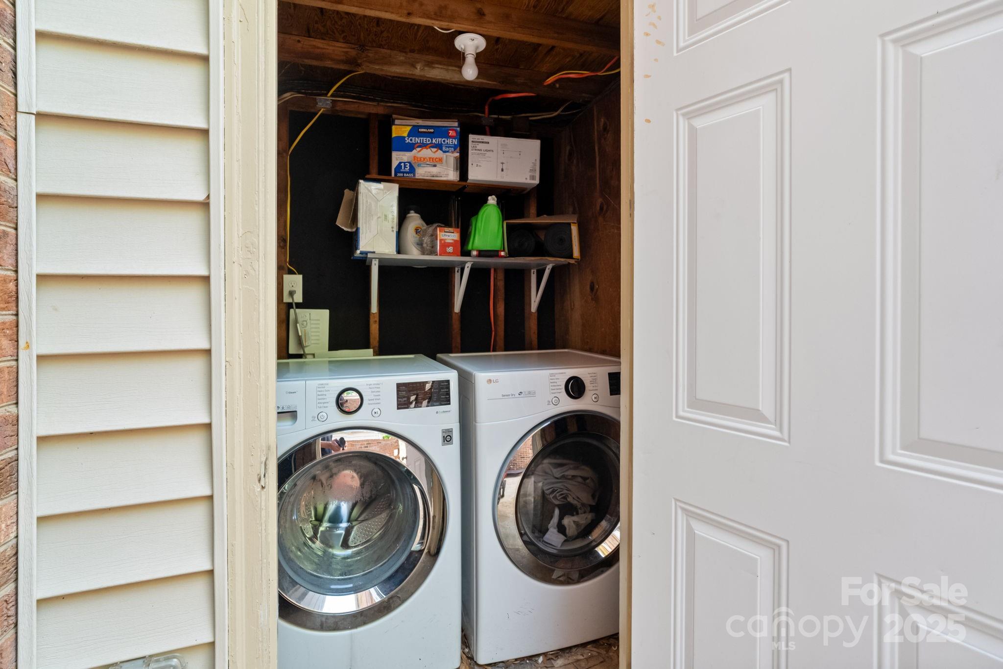 Carriage House - Residential