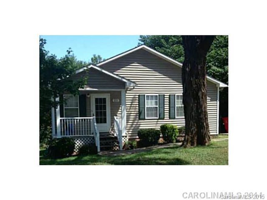 Great Home in downtown Davidson. Beautiful back yard in a Quiet Setting. A large walk in area under the house that can be used for storage. Close walking distance to shopping, stores, Davidson Campus, and I-77.