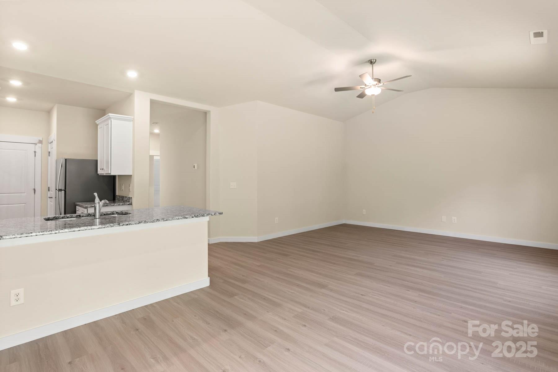 1528 Doran Terrace