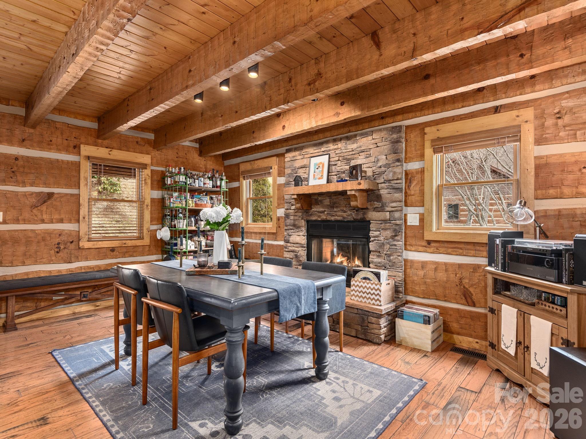 181 Grinnin Sun Road