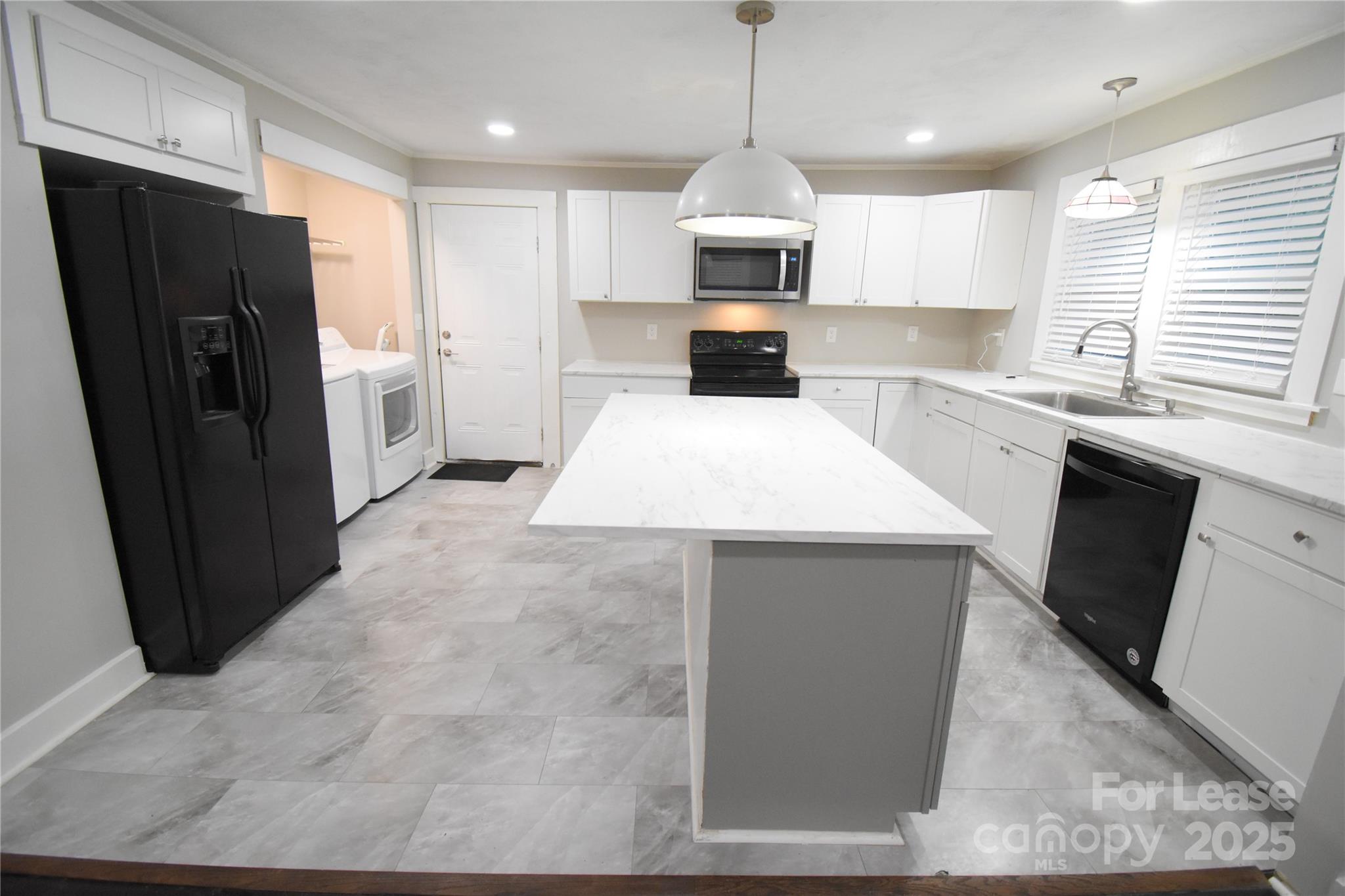 199 Crowell Drive SW