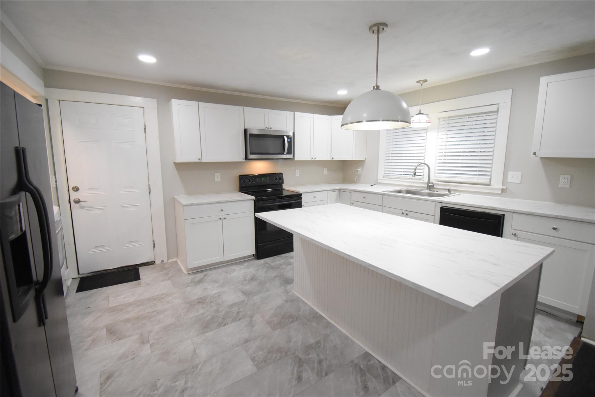 199 Crowell Drive SW