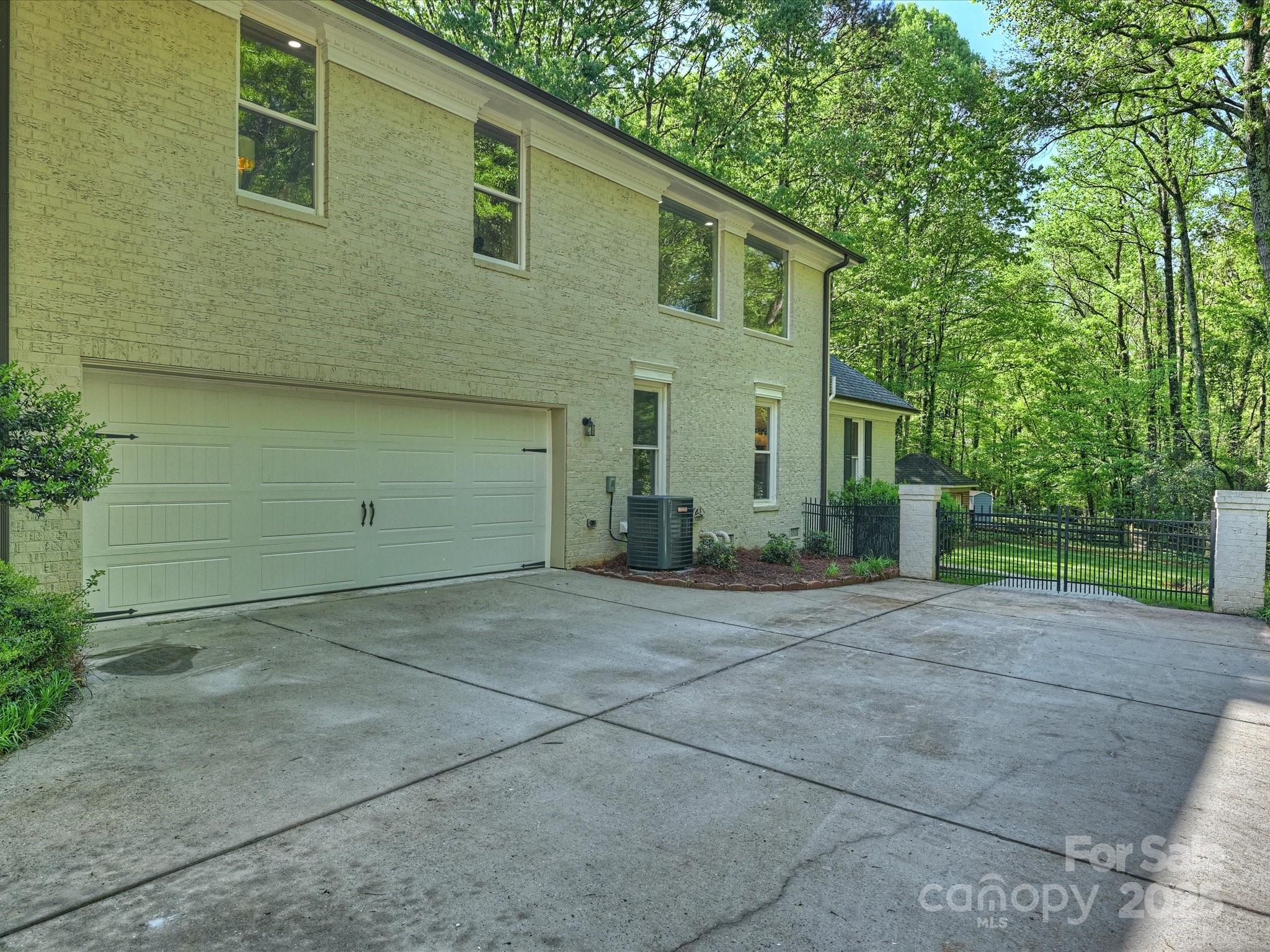 Huntcliffe - Residential