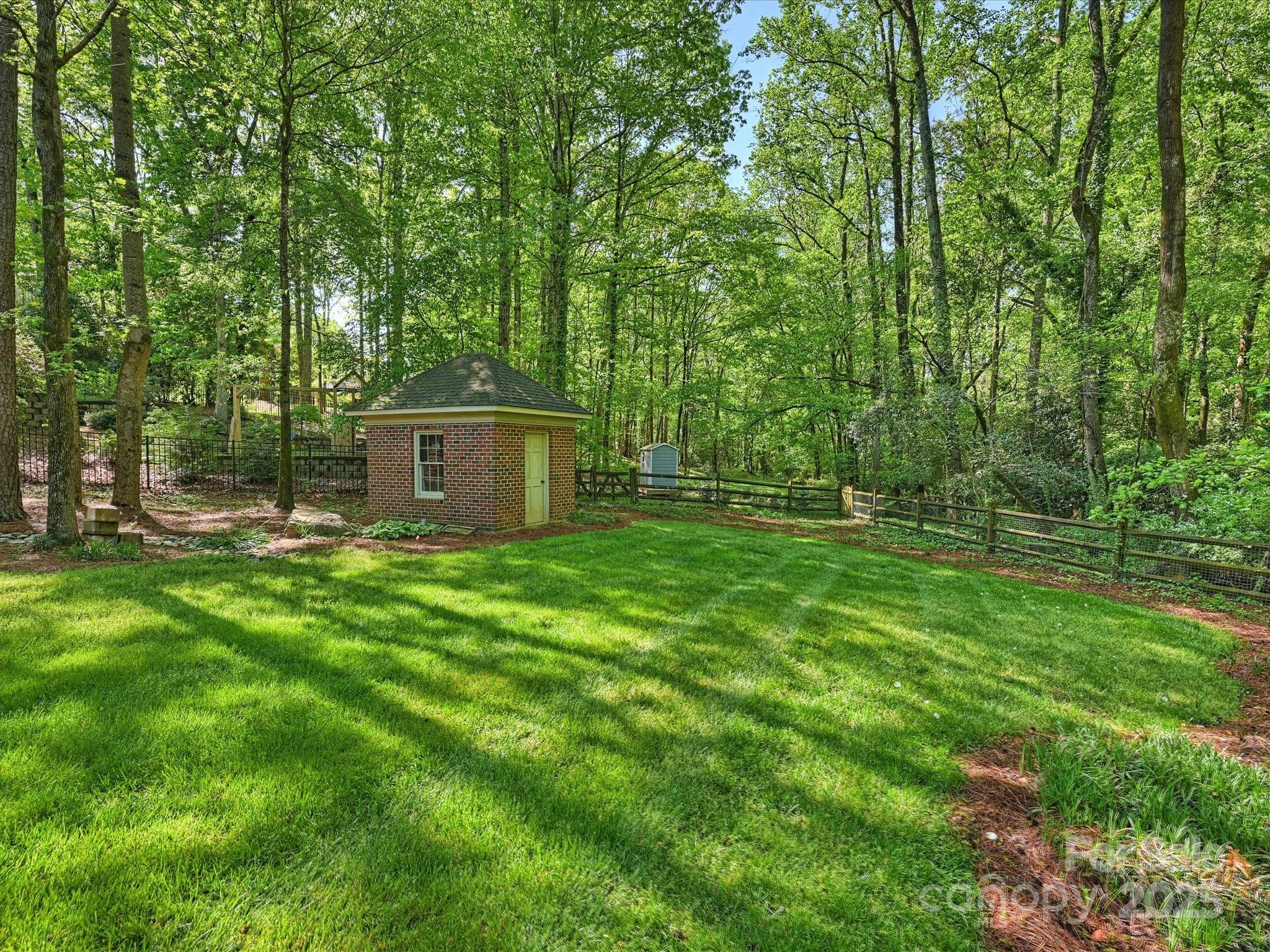 Huntcliffe - Residential