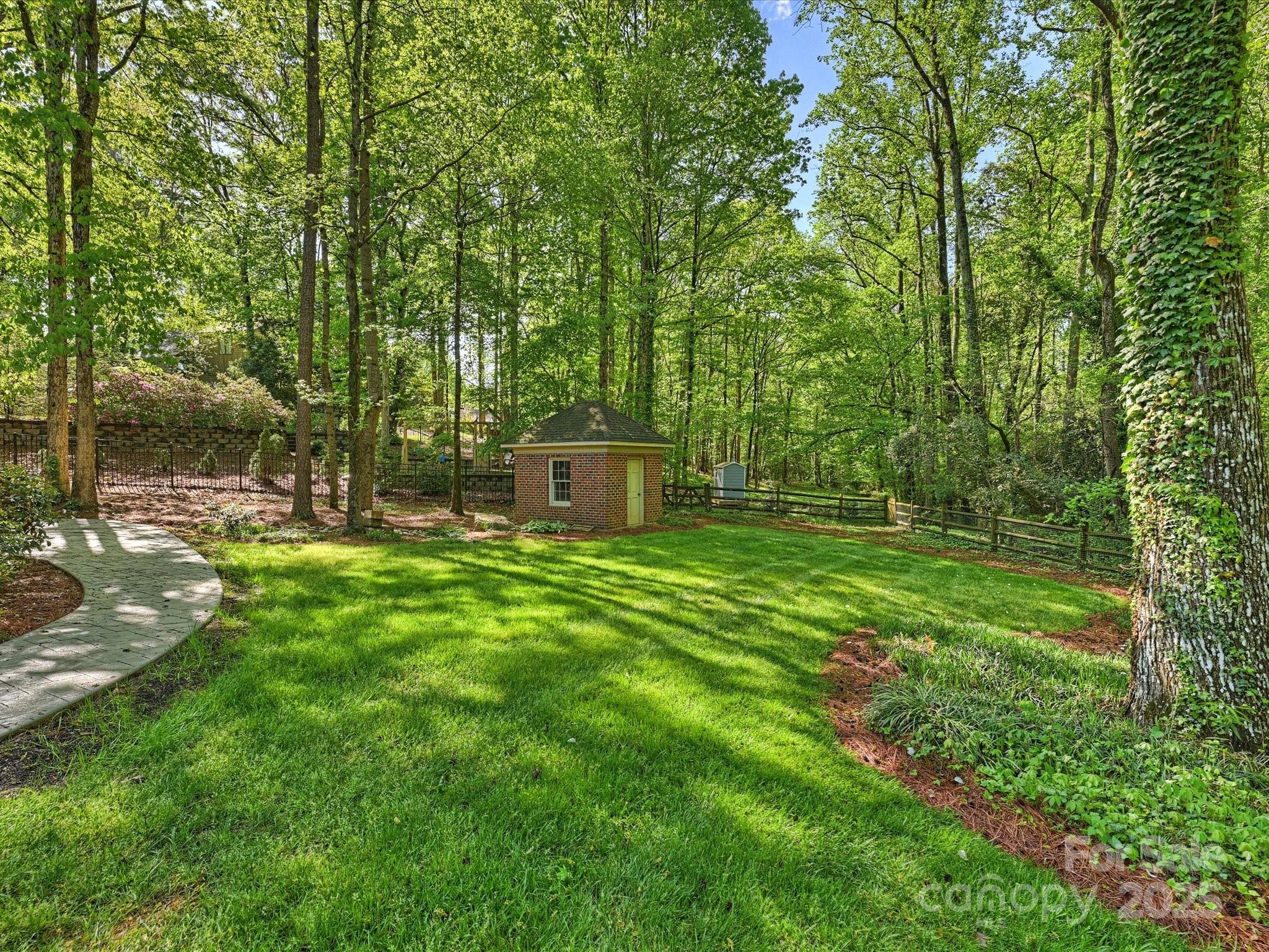 Huntcliffe - Residential