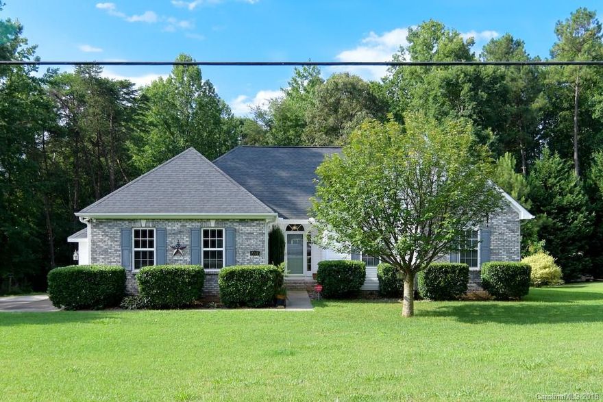 This is a great Lake Norman community with gated access to private boat ramp and a sandy beach with picnic tables.  This custom built home is in immaculate condition and sits on 1.293 acres with mature trees, beautiful landscaping, with irrigation system.