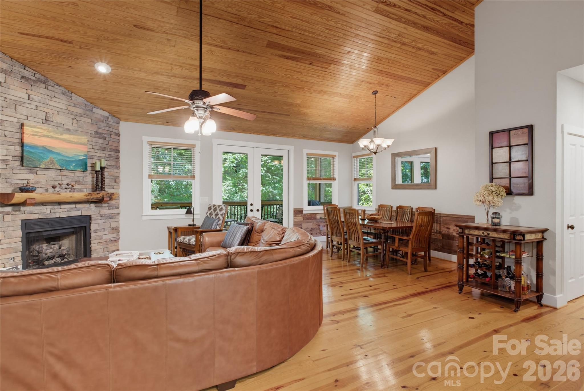 112 Boulder Creek Lane